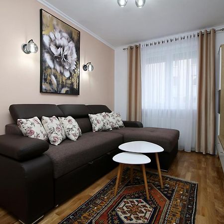 White Stone Apartment Sibiu Exterior photo