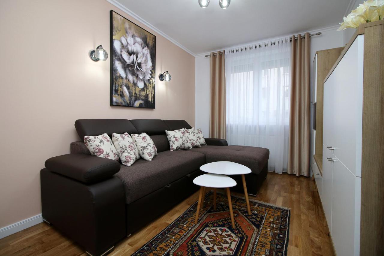 White Stone Apartment Sibiu Exterior photo